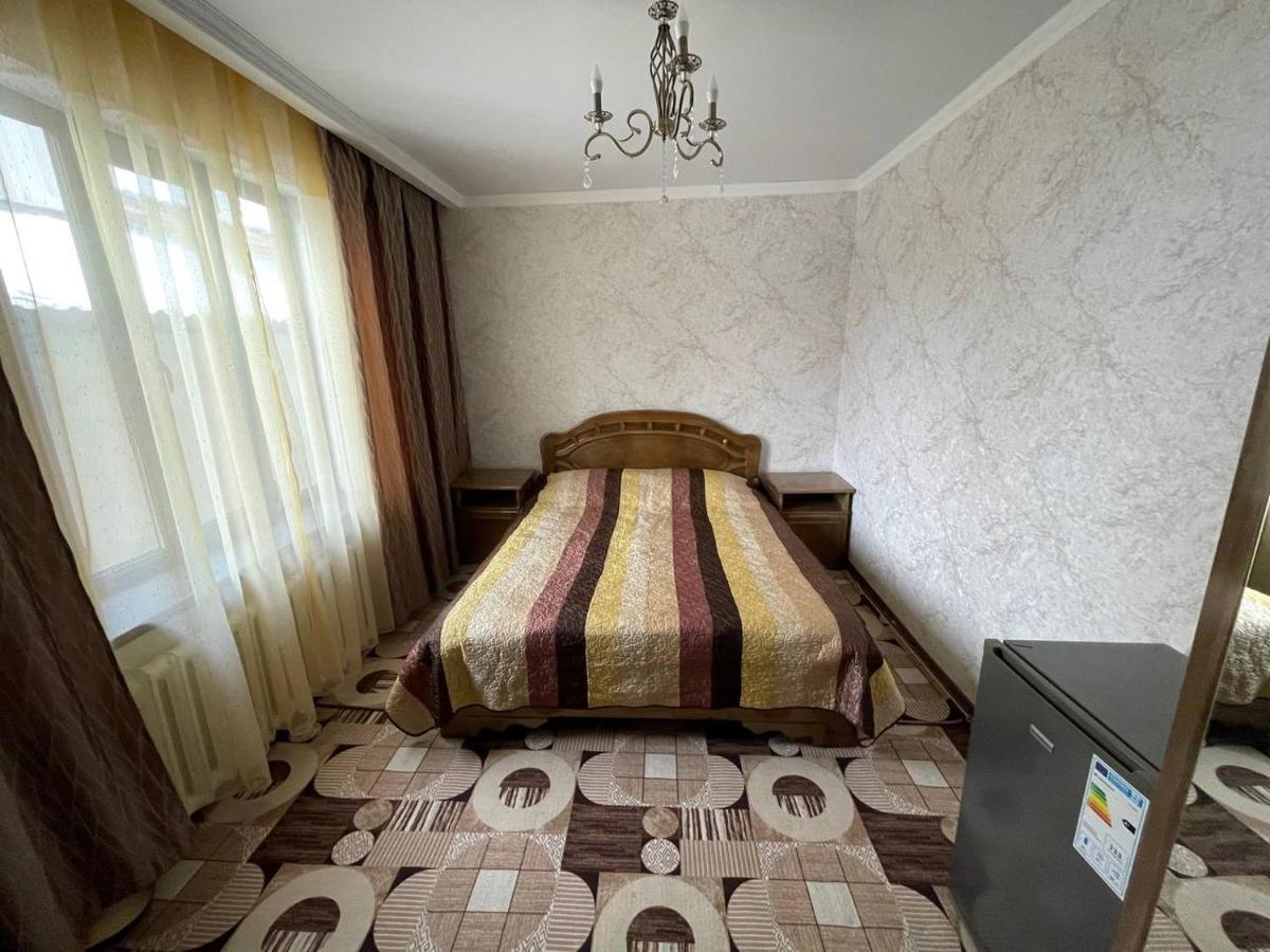 Guest House Eles Karakoł Zewnętrze zdjęcie