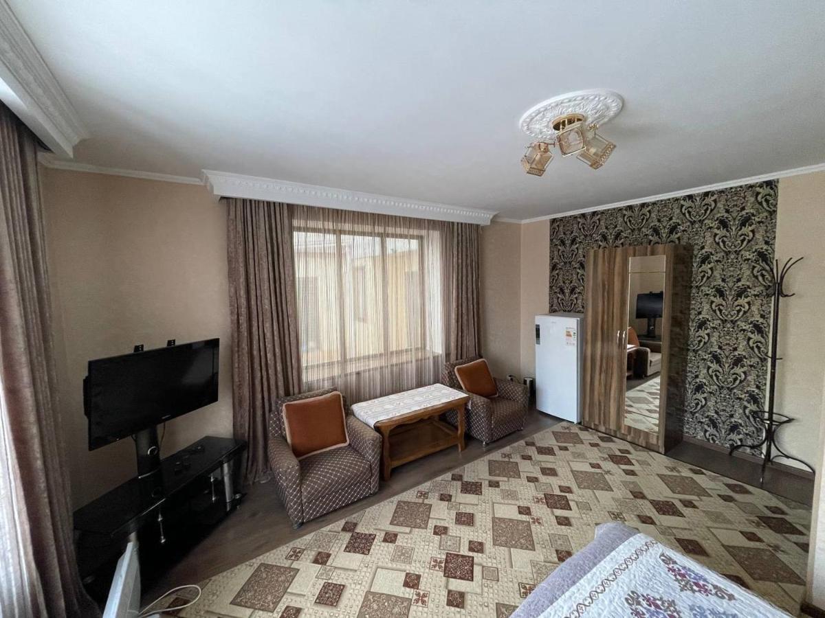 Guest House Eles Karakoł Zewnętrze zdjęcie